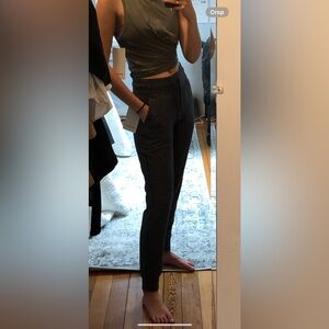 Lululemon joggers in blue